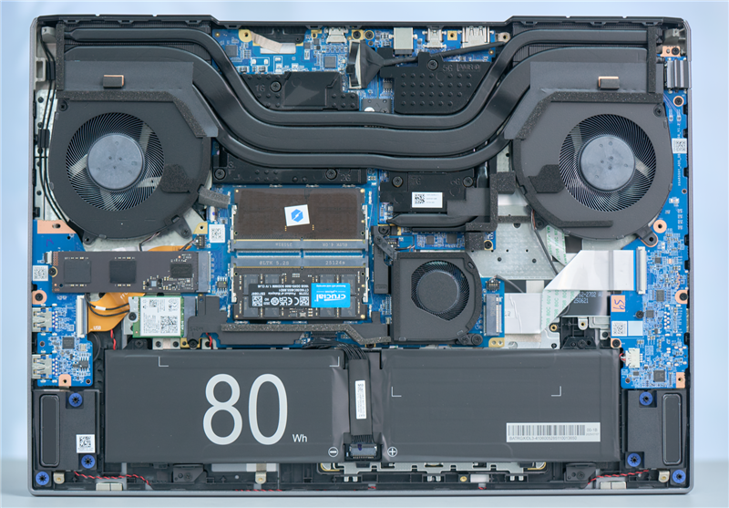 最高温度仅46度的长江存储PC450 SSD！机械革命耀世16 Ultra评测：超过200W的整机性能释放 