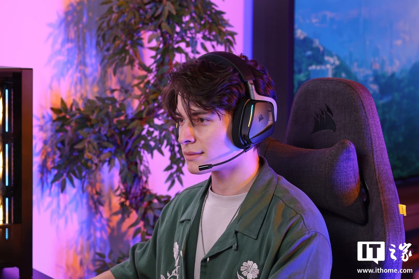 海盗船发布 Void v2 Max 游戏耳机：变体版适配微软 Xbox 游戏机，2.4G / 蓝牙双模连接