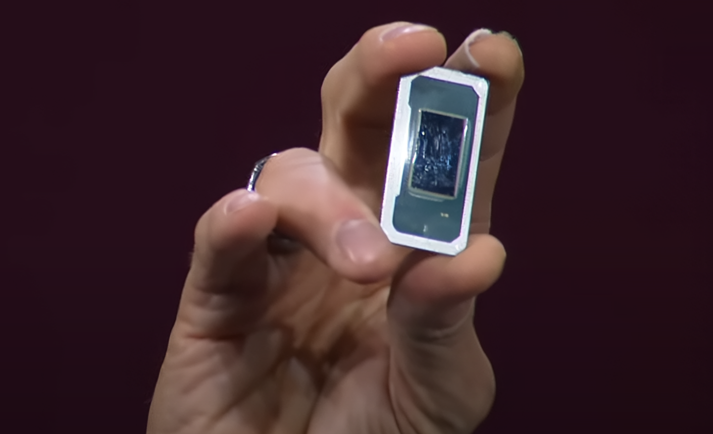 消息称英特尔 Panther Lake 处理器首发 18A 工艺：能效提升 30%、计算性能跃升 50%