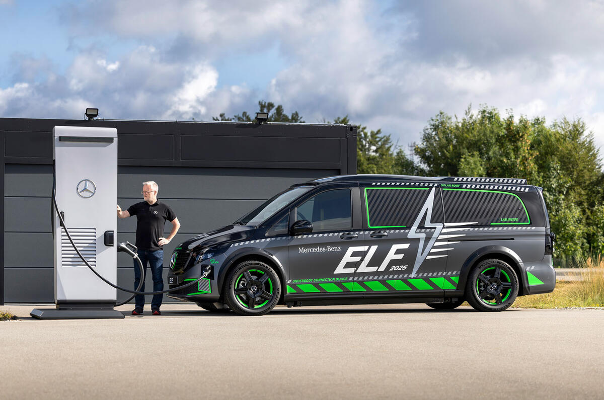 奔驰打造移动实验充电车，10 分钟能充入 100kWh 电量