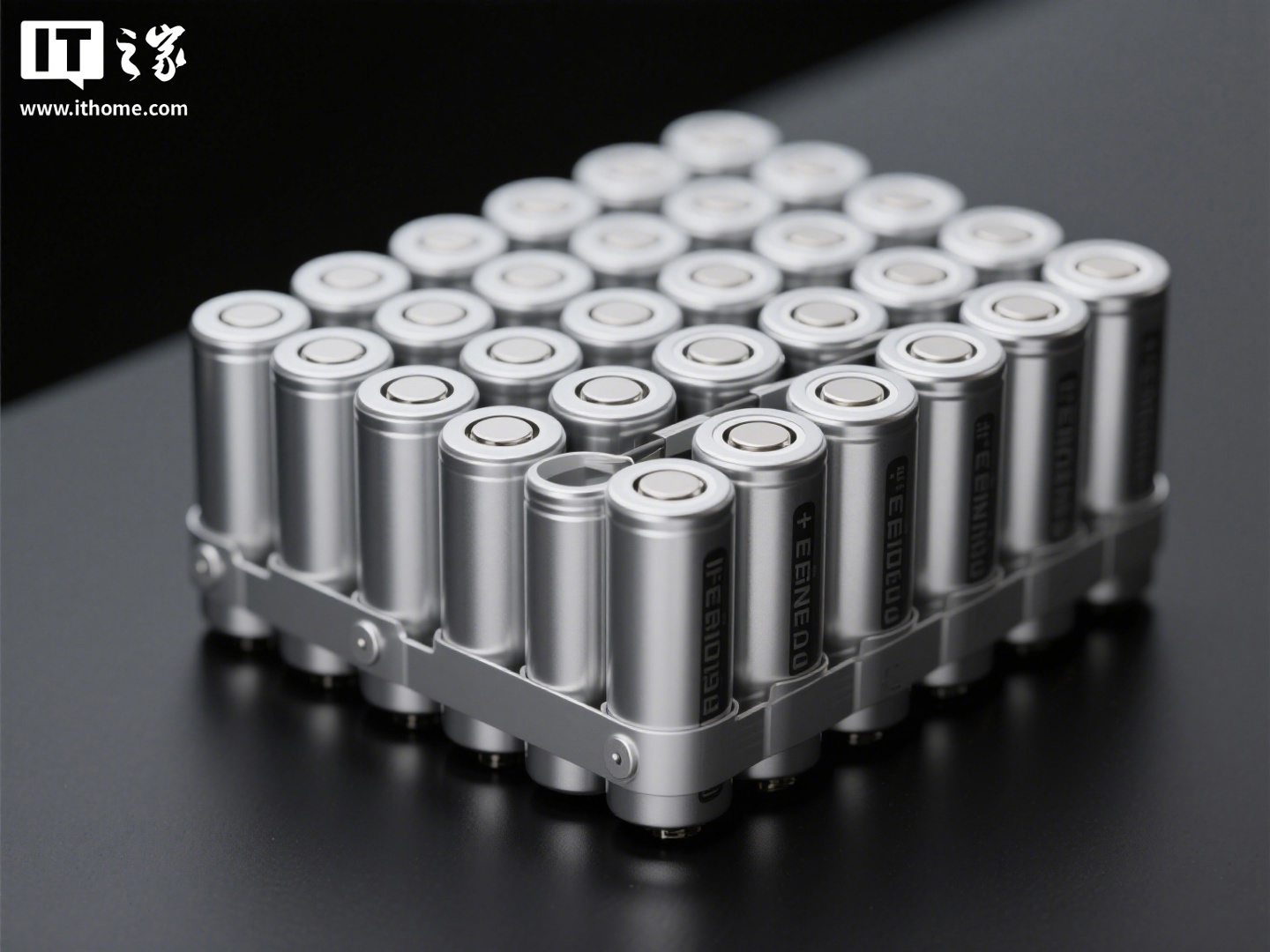 我国接近 8 成的高端机床、超过 7 成的锂电池、接近 6 成的医疗器械都是由民营企业出口