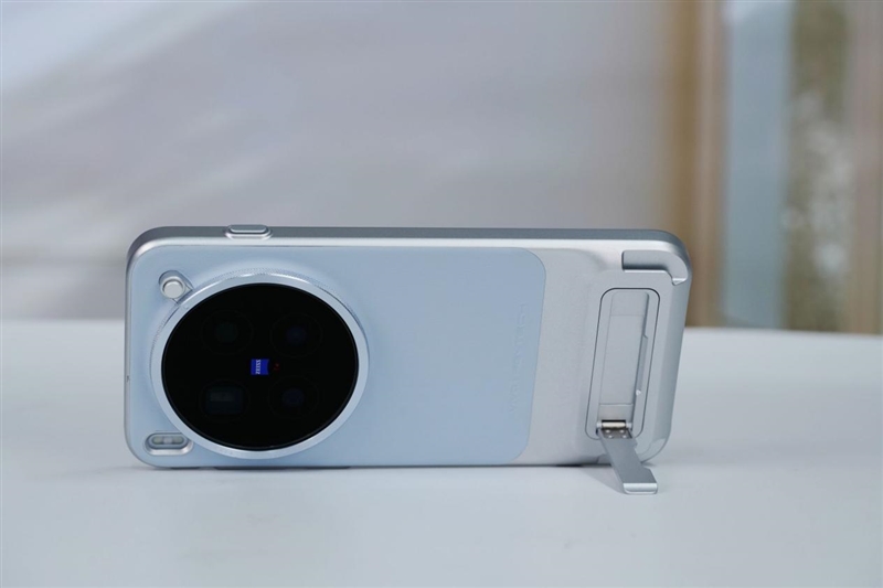 史上最强的影像旗舰！vivo X300 Pro评测：越级挑战的全能神机