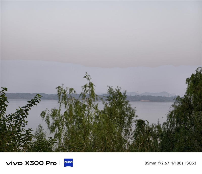 史上最强的影像旗舰！vivo X300 Pro评测：越级挑战的全能神机