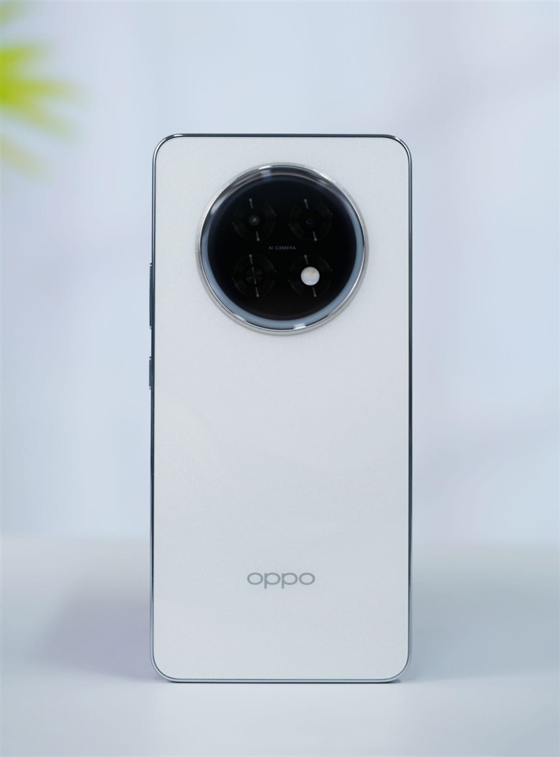 7000mAh超大电池 OPPO K13s评测：千元六年耐用真能打！