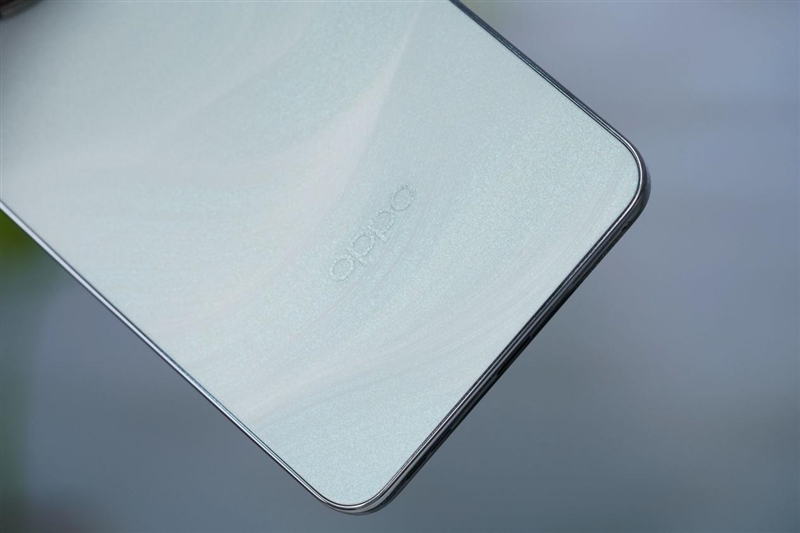 7000mAh超大电池 OPPO K13s评测：千元六年耐用真能打！