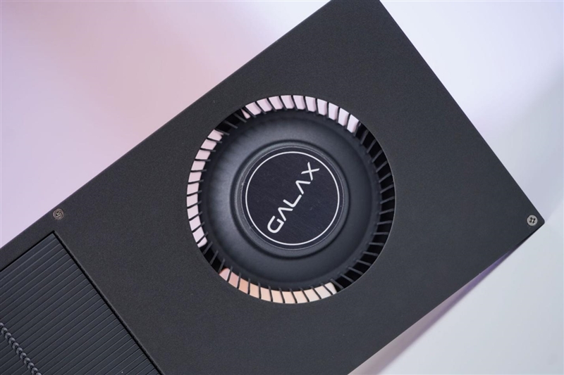 影驰RTX 5060 Ti无双MAX显卡评测：单槽超薄天下无双 给DIY玩家更多可能