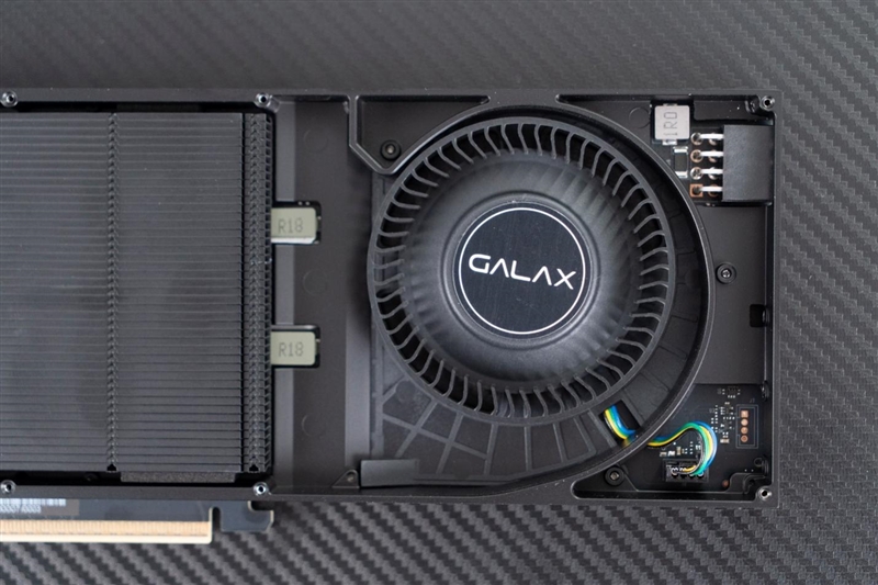 影驰RTX 5060 Ti无双MAX显卡评测：单槽超薄天下无双 给DIY玩家更多可能