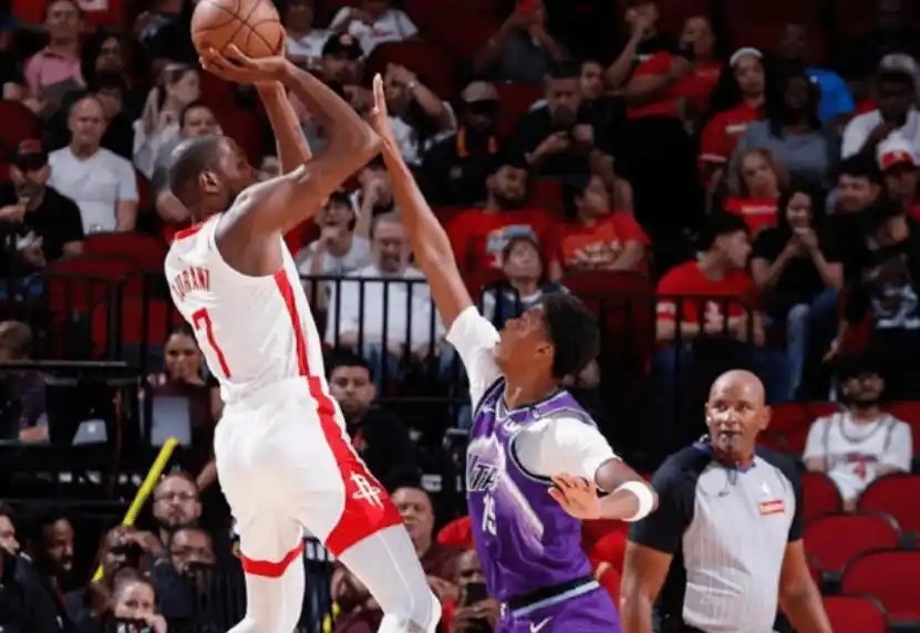 火箭鹈鹕爆发冲突：季前赛火药味十足，阿门·汤普森与阿尔瓦拉多成焦点