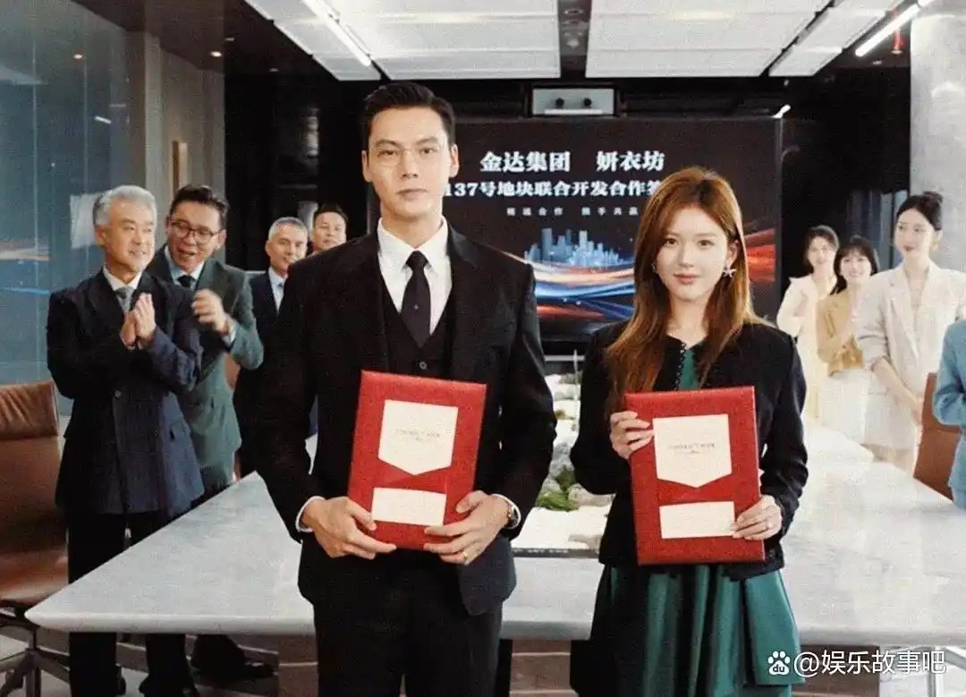 《许我耀眼》一家人玩抽象：剧中张力与迷局分析
