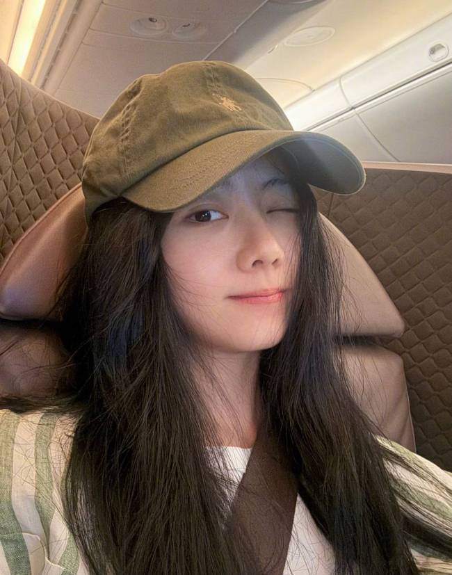 谭松韵晒美照回应暴瘦传闻：接下来行程发呆吃美食