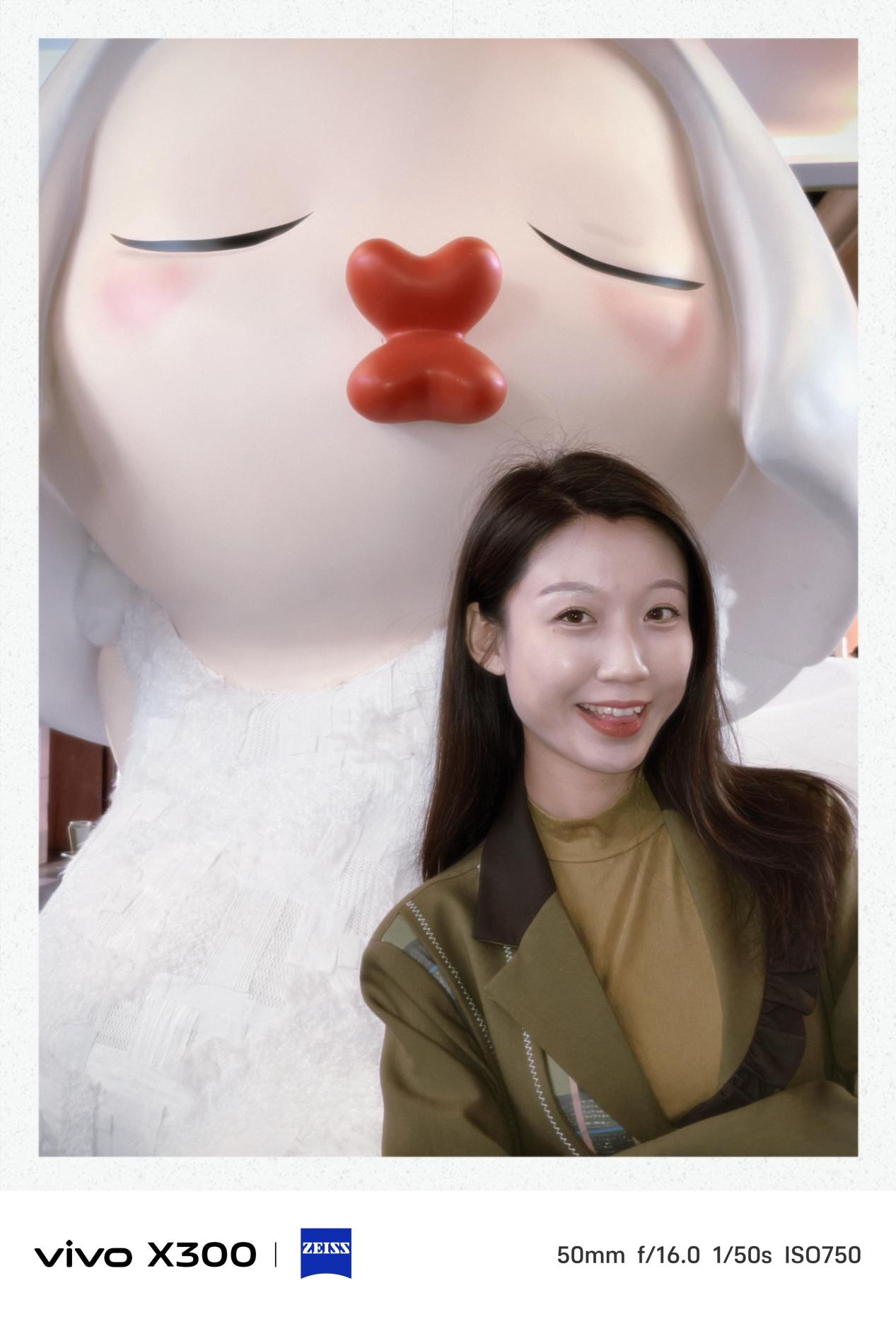 vivo X300全面评测 名字短了，野心大了