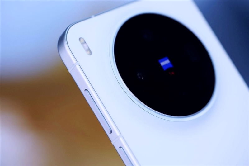 完美小屏影像旗舰！vivo X300手机评测：随手一拍就有德味 高阶技巧信手拈来