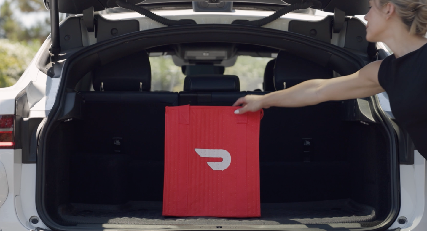 美国最大外卖平台 DoorDash 与谷歌 Waymo 合作，利用无人驾驶出租车配送餐品