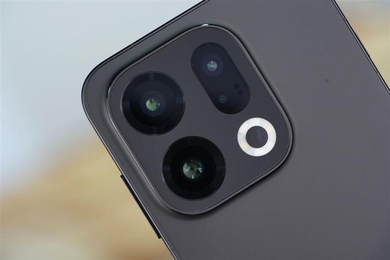 最强的超质感标准版！OPPO Find X9评测: 高参数高体验