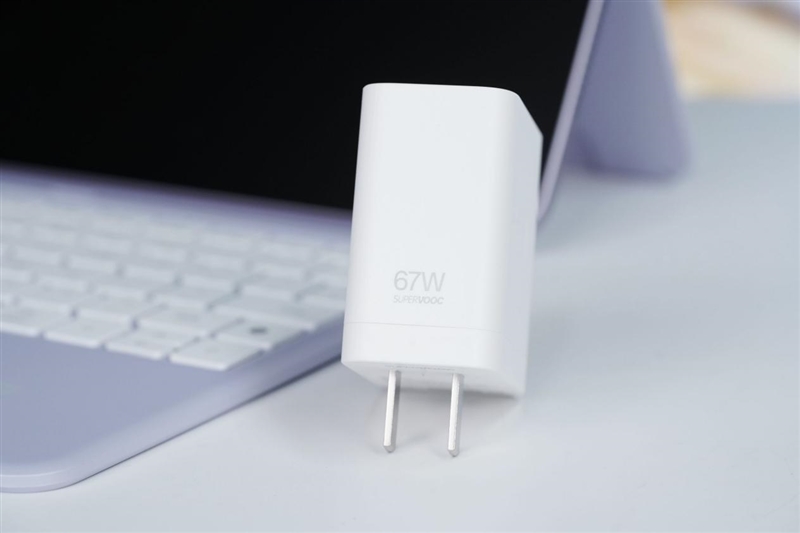 天玑9400+旗舰芯！ OPPO Pad 5测评：越级体验的标准版平板标杆