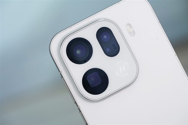 首次对高通旗舰处理器实现全面超越！OPPO Find X9 Pro首发评测：万元内最值得购买的相机