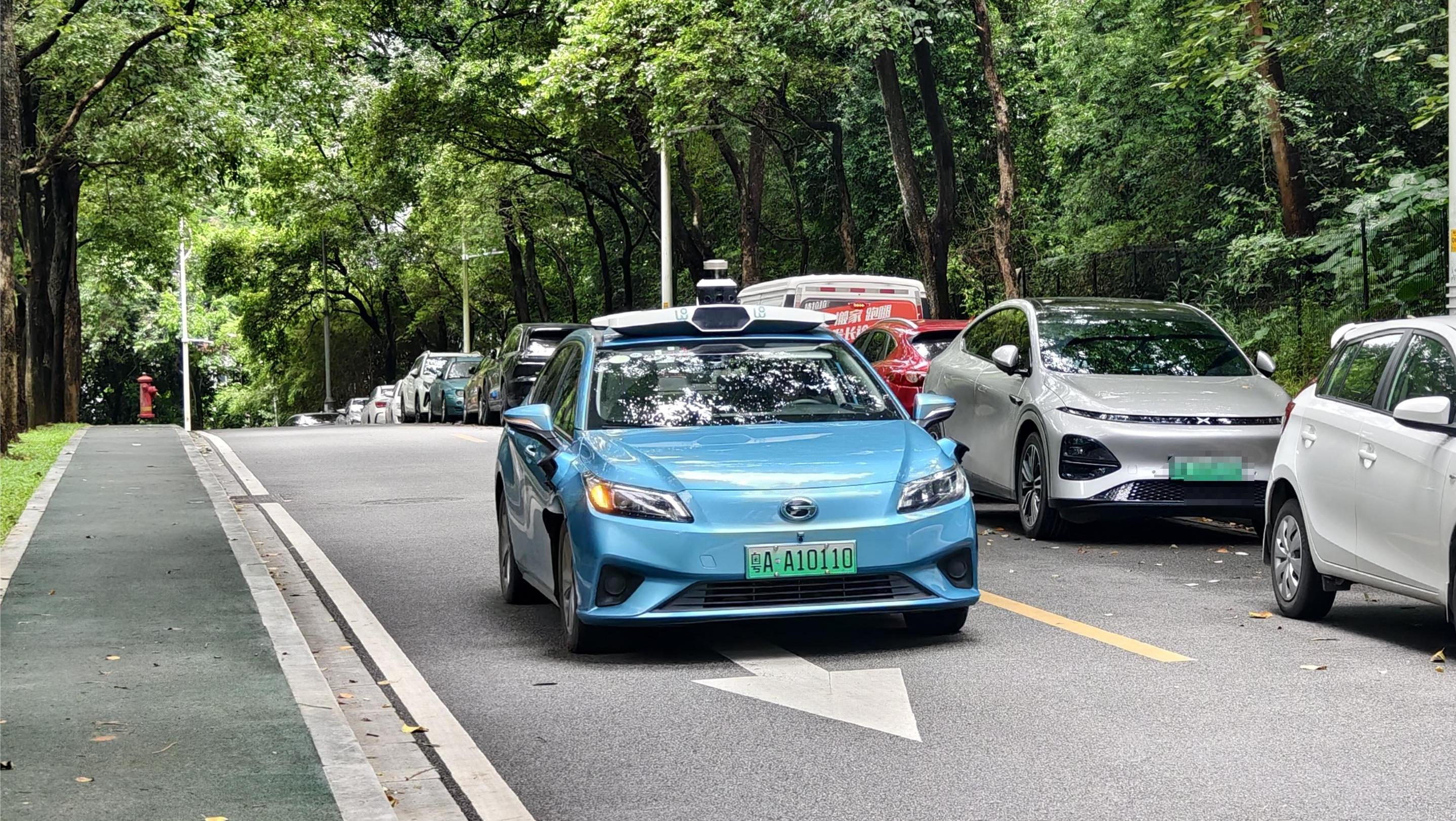 自动驾驶独角兽IPO输血:政策差异与用户心智成普及拦路虎