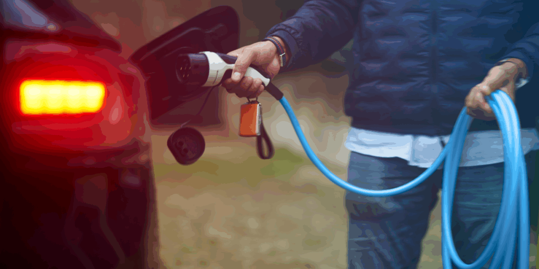 优步推出 Uber Electric 计划：美国网约车主换电动汽车可享最高 5000 美元补贴