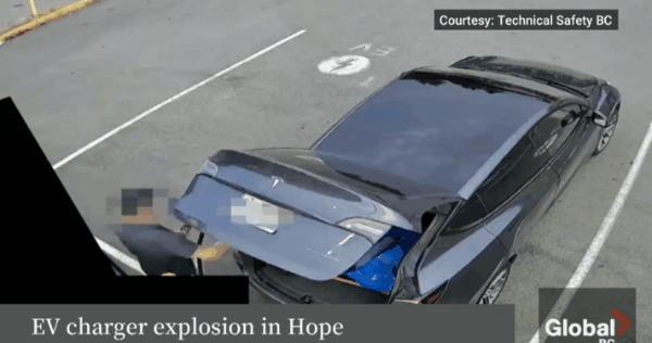 海外特斯拉汽车“充电爆炸事故”调查结果公布：第三方转接头与故障充电桩共同导致短路