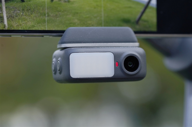 1+1大于2！大疆DJI Osmo Mobile 8套装评测：视频玩家升级首选 轻松拍摄制作更专业内容