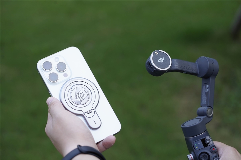 1+1大于2！大疆DJI Osmo Mobile 8套装评测：视频玩家升级首选 轻松拍摄制作更专业内容