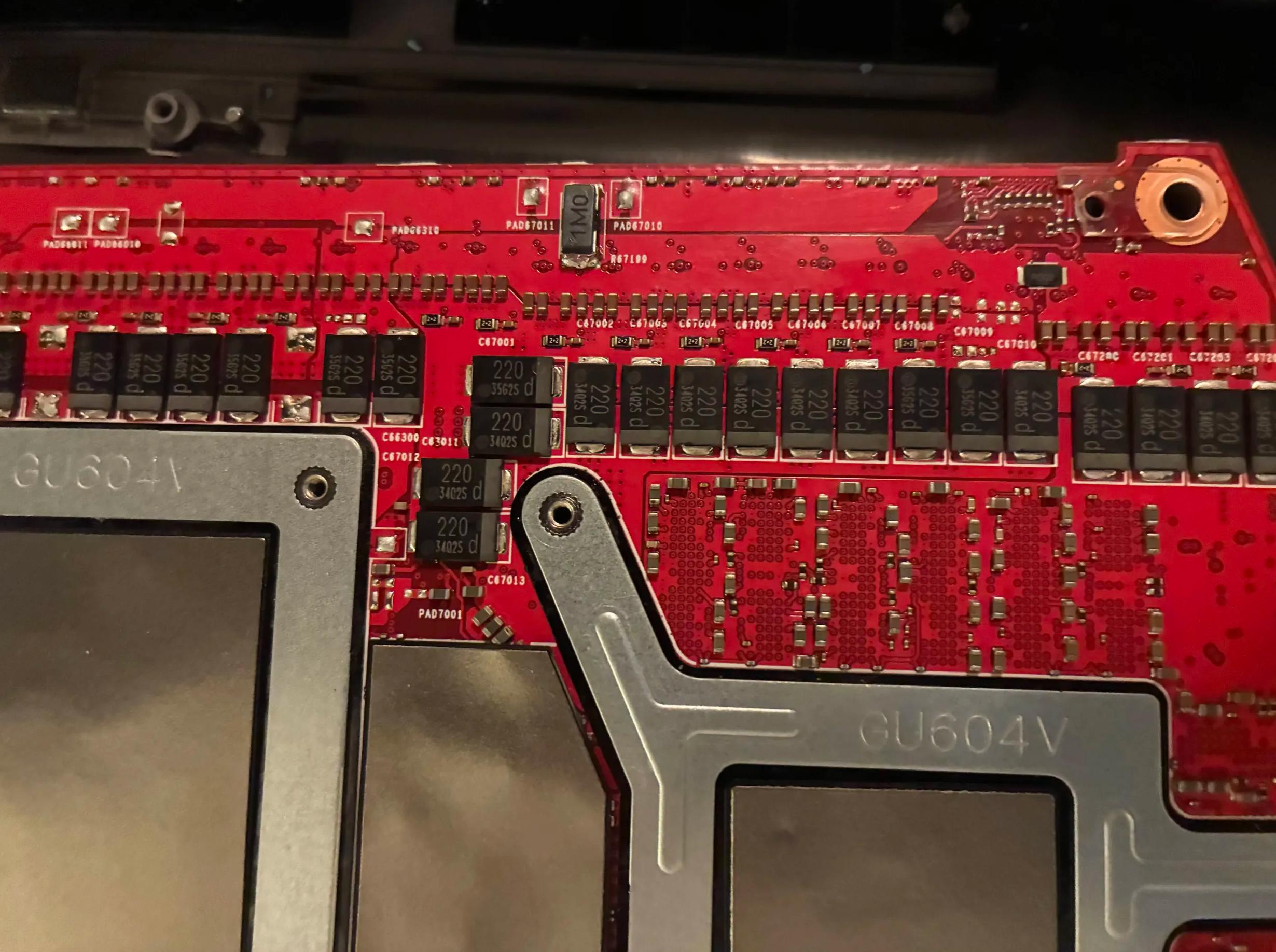 网友改造 RTX 4090 笔记本显卡，平均提升 19.2%