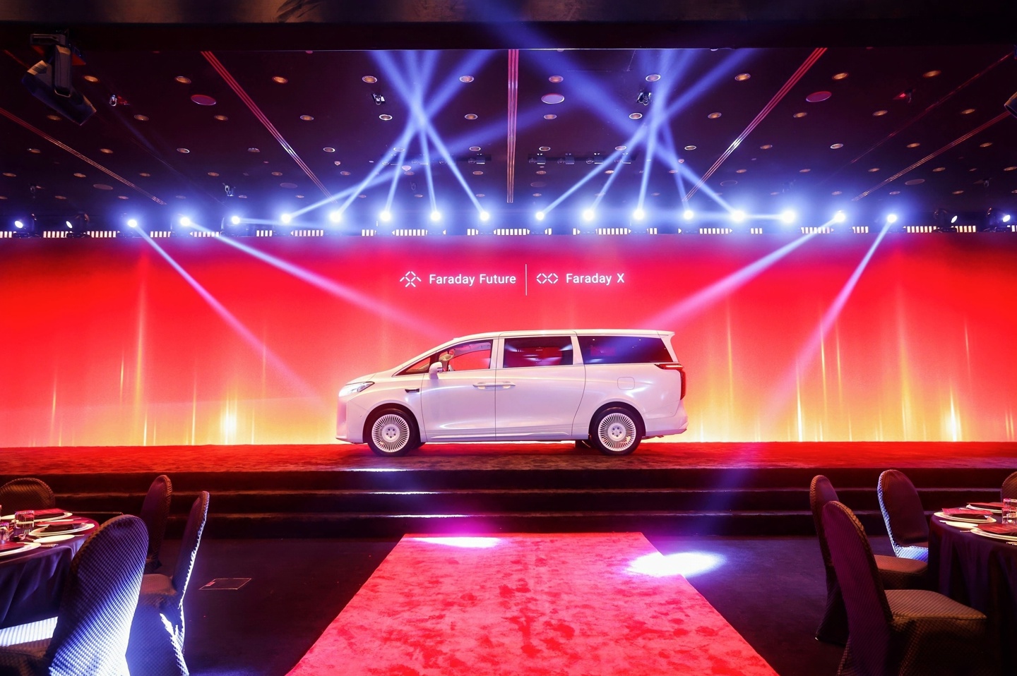 法拉第未来 FX Super One 汽车发布:混增 / 纯电版本、超级智脸系统,售价 30.9 万迪拉姆起