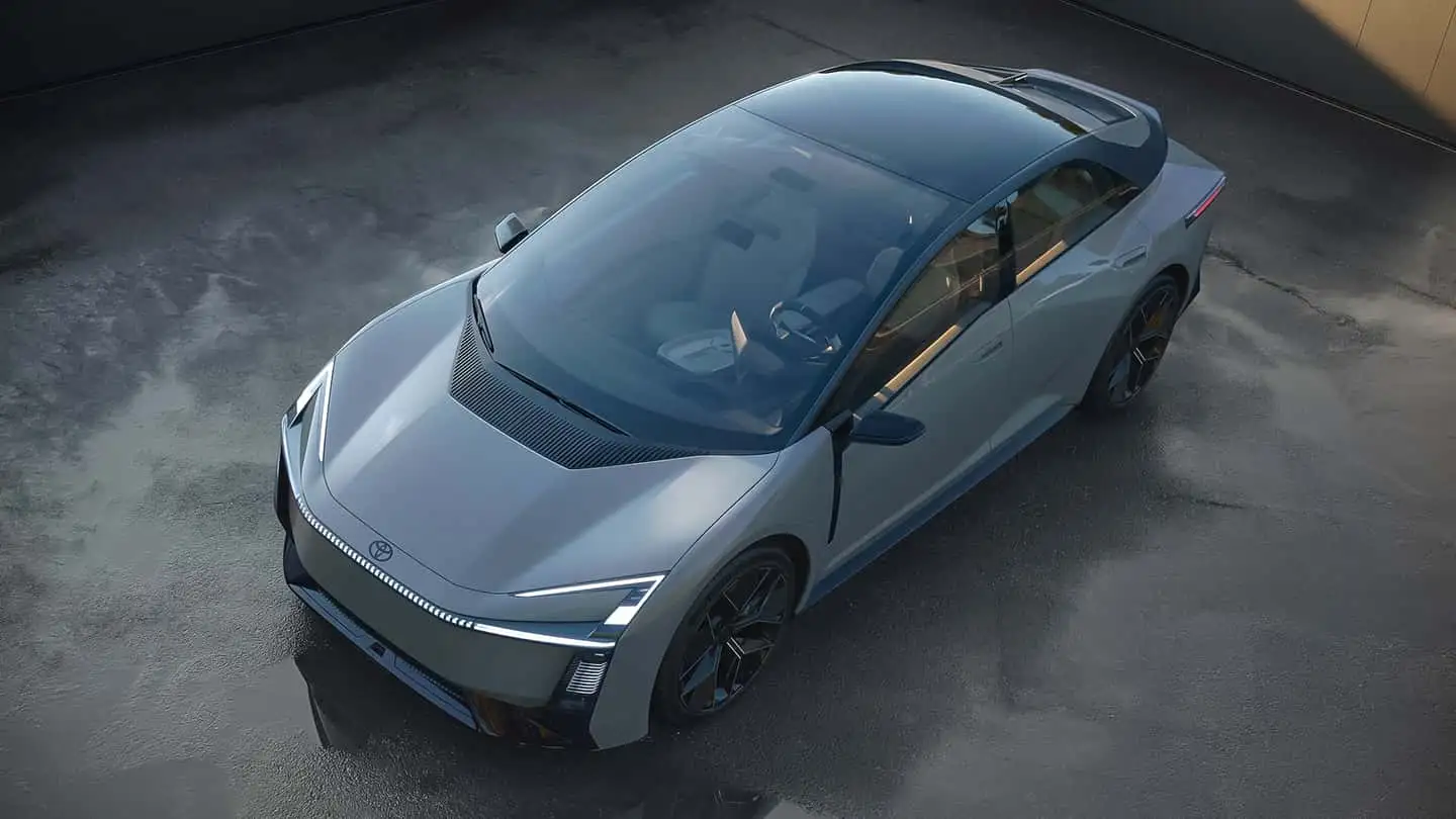 史上最畅销汽车焕新：丰田全新一代卡罗拉概念车首秀，油、电、混都有