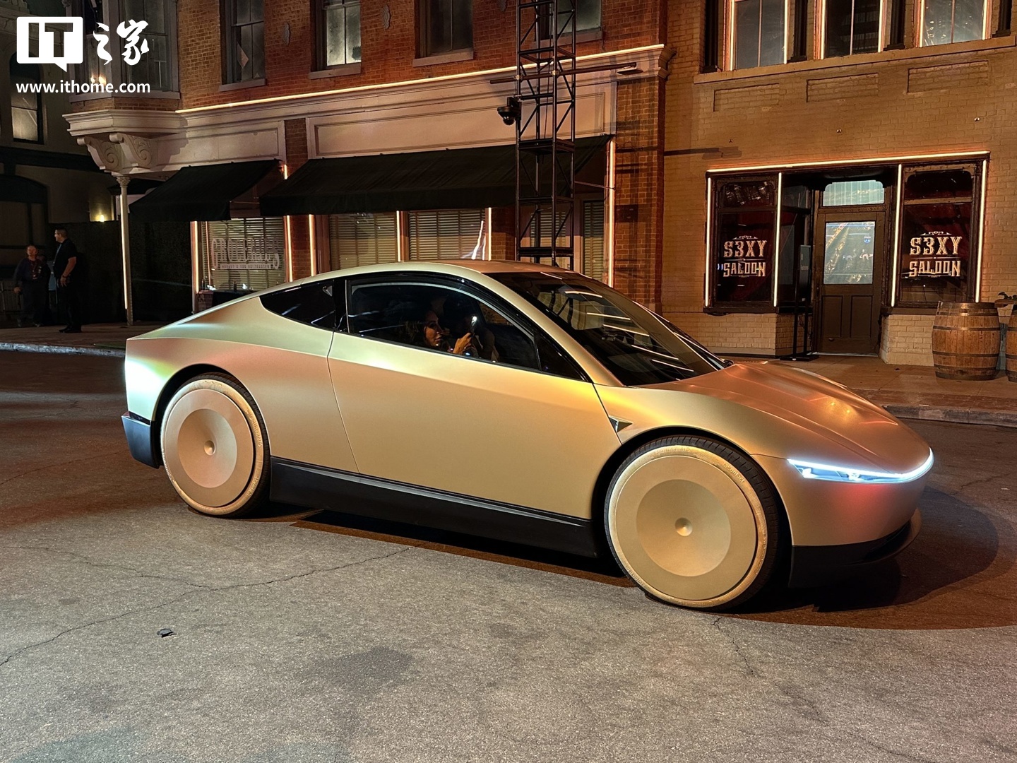 特斯拉 Cybercab 或被迫放弃无方向盘和踏板设计，监管成最大障碍