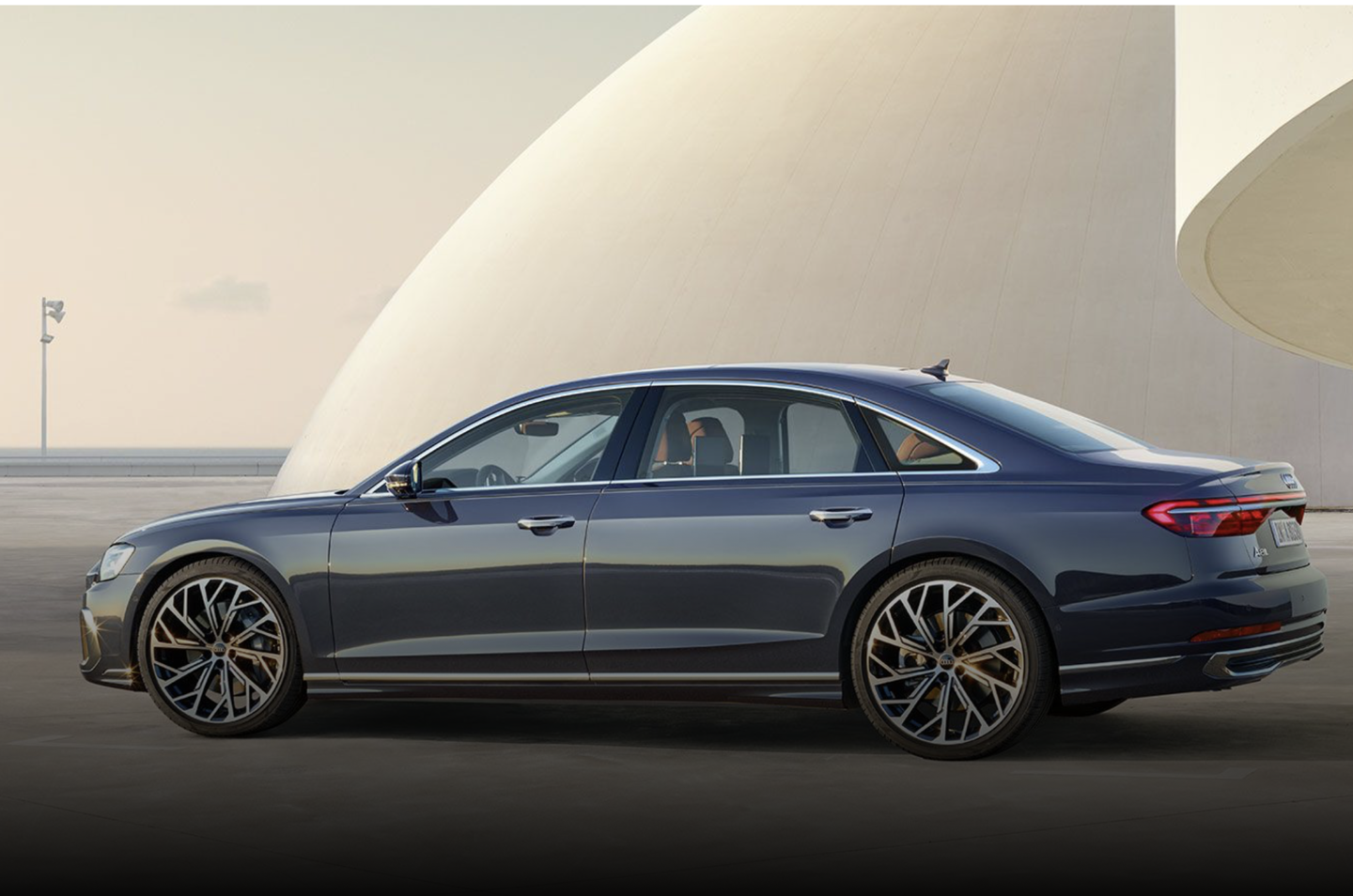 奥迪 A8 去年销量大跌 26.3%，公司称换代车型何时问世、何种动力仍待决定