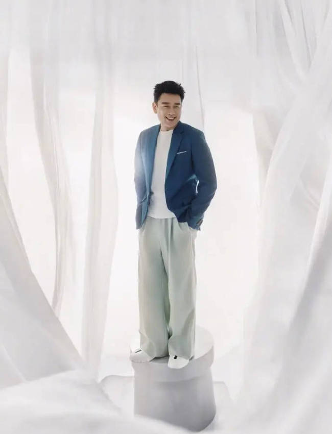 王耀庆回应对钟楚曦贴脸开大：没有资格参与或调侃