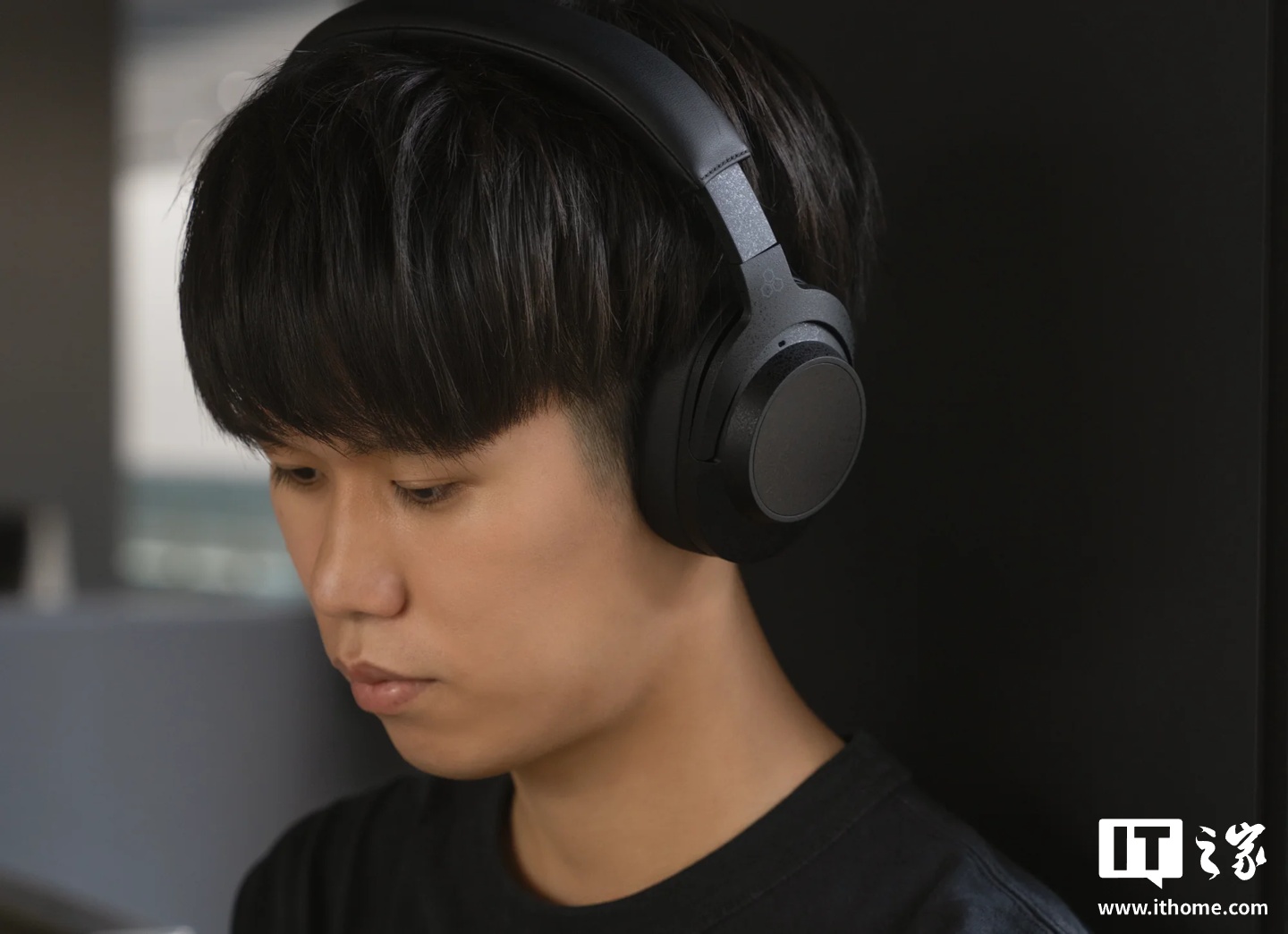 Final 推出 UX5000 头戴式无线耳机:支持 LDAC 无损编码、主动降噪,内置高通 QCC3095 方案