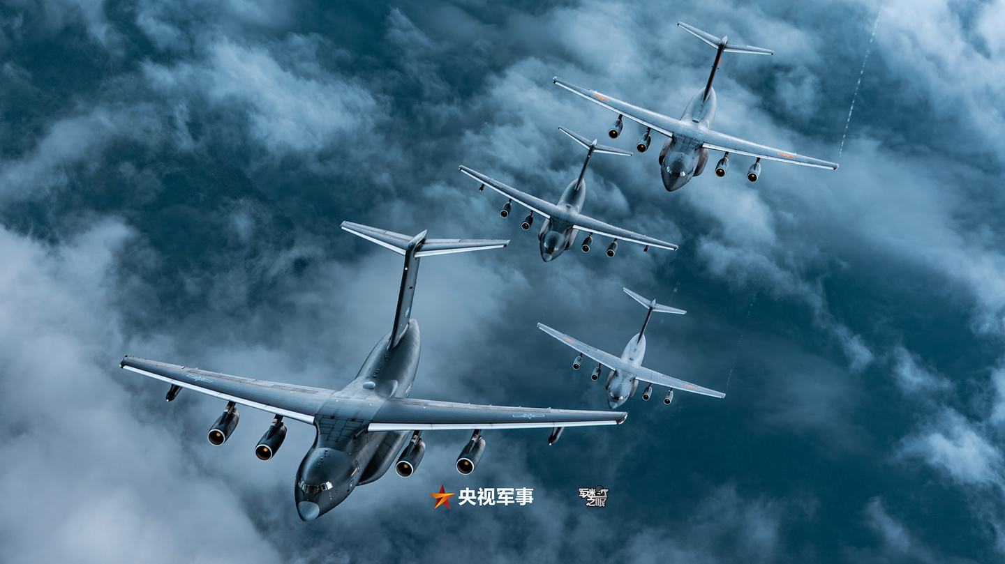 每张都是壁纸：视觉大片《大国之翼同风起》登陆院线，8K 电影机首次 A2A 拍摄歼-20 等主力战机