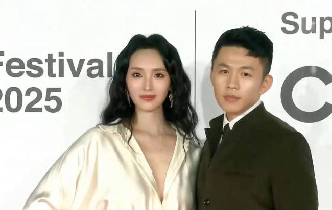 王紫璇李鸿其官宣结婚：我们一起创作一起成长