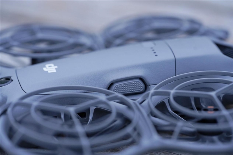 最适合入门的无人机!大疆Neo 2评测:4K60帧影像 全向避障随便飞!