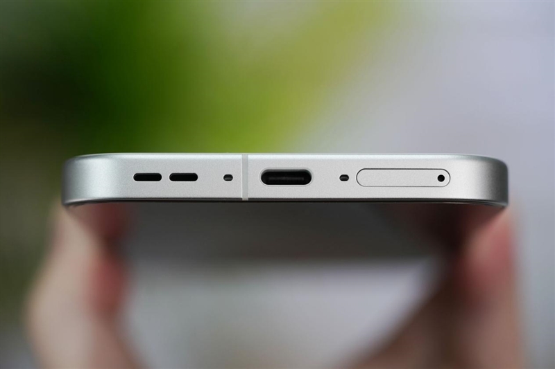 2K档最强性能!真我GT8评测:越级挑战的骁龙8至尊版