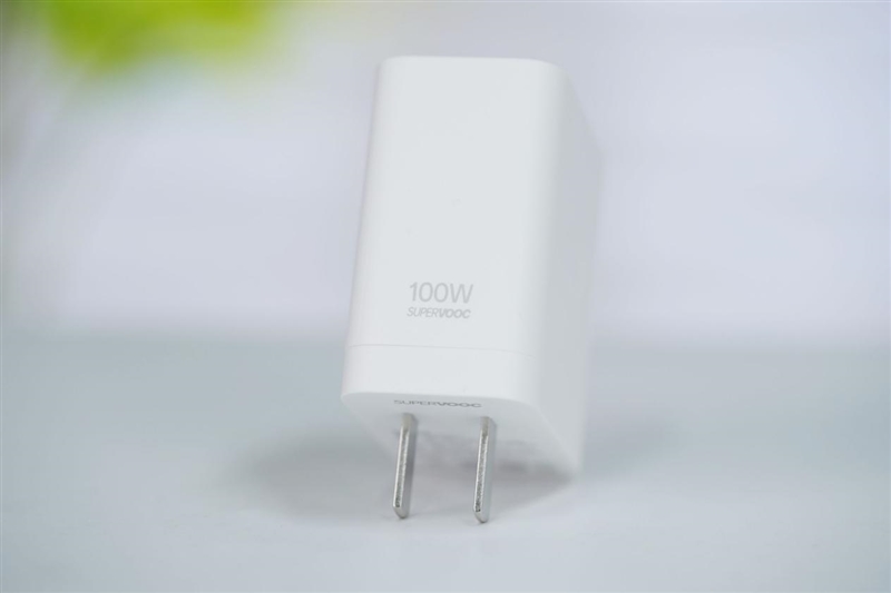 2K档最强性能!真我GT8评测:越级挑战的骁龙8至尊版