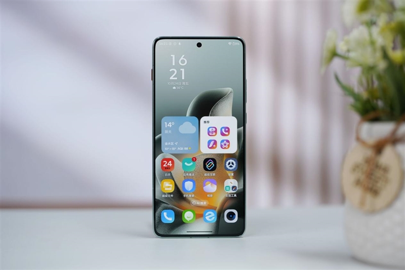 安卓Air首秀！ 联想moto X70 Air 评测：159g的极致轻薄