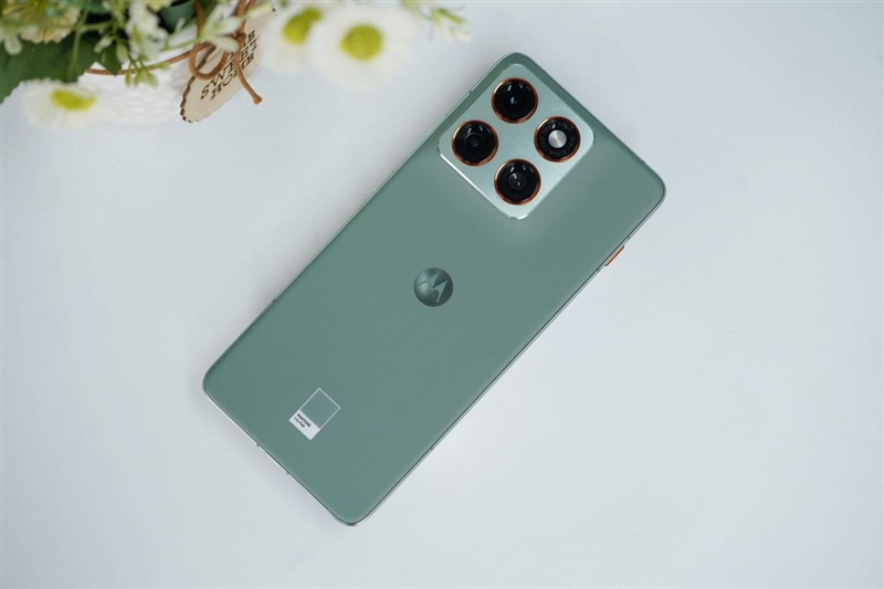 安卓Air首秀！ 联想moto X70 Air 评测：159g的极致轻薄
