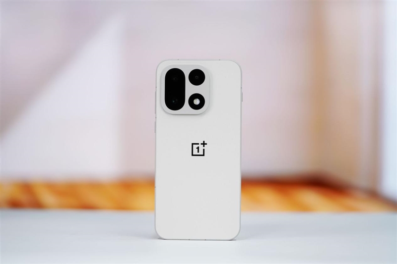 性能至上! 一加 15评测:风驰游戏内核赋能 第五代骁龙8至尊版释放极致战力