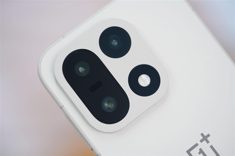 性能至上! 一加 15评测:风驰游戏内核赋能 第五代骁龙8至尊版释放极致战力