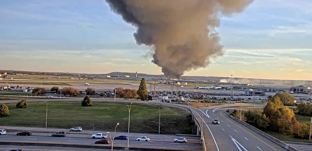 美国 UPS 一架麦道 MD-11 货机坠毁并致多人伤亡，波音准备提供技术援助