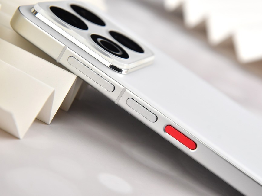 魅族22全面评测:魅友心中的“白”月光