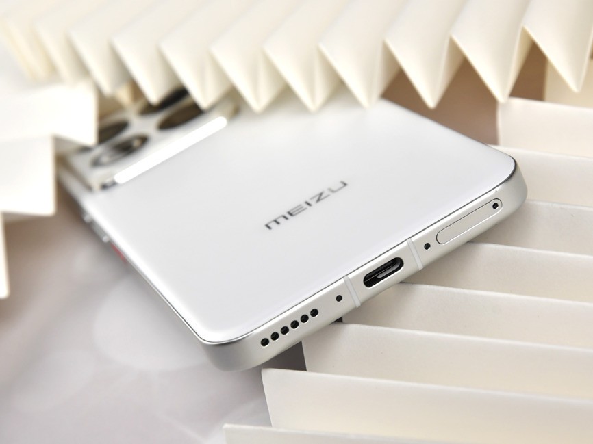 魅族22全面评测:魅友心中的“白”月光