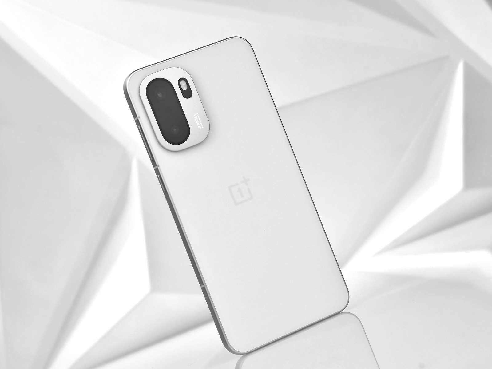 一加 Ace 6续航实测:7800mAh电池加持,游戏能玩几小时?