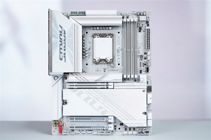 满血40Gbps速率!LaCie Rugged SSD4金刚钻Plus评测:移动数据最佳载体 专业人士的不二选择