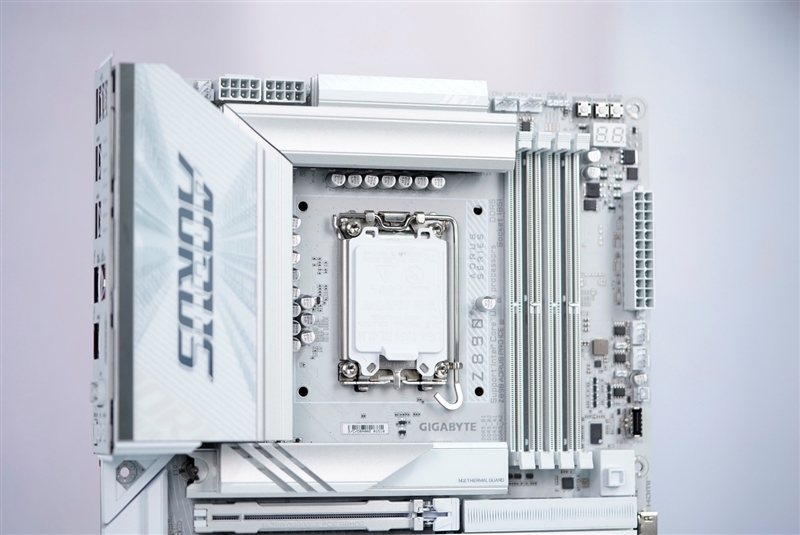 满血40Gbps速率!LaCie Rugged SSD4金刚钻Plus评测:移动数据最佳载体 专业人士的不二选择