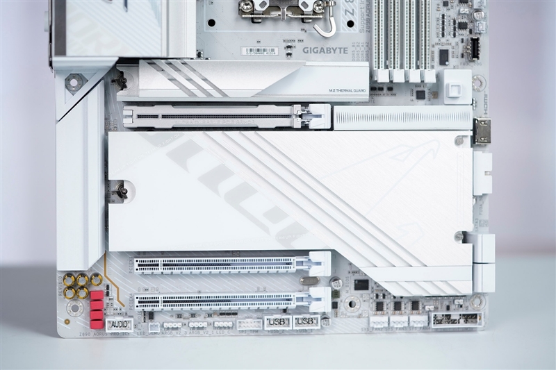 满血40Gbps速率!LaCie Rugged SSD4金刚钻Plus评测:移动数据最佳载体 专业人士的不二选择