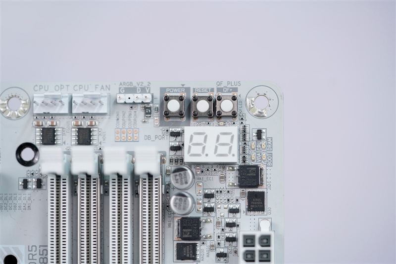 满血40Gbps速率!LaCie Rugged SSD4金刚钻Plus评测:移动数据最佳载体 专业人士的不二选择