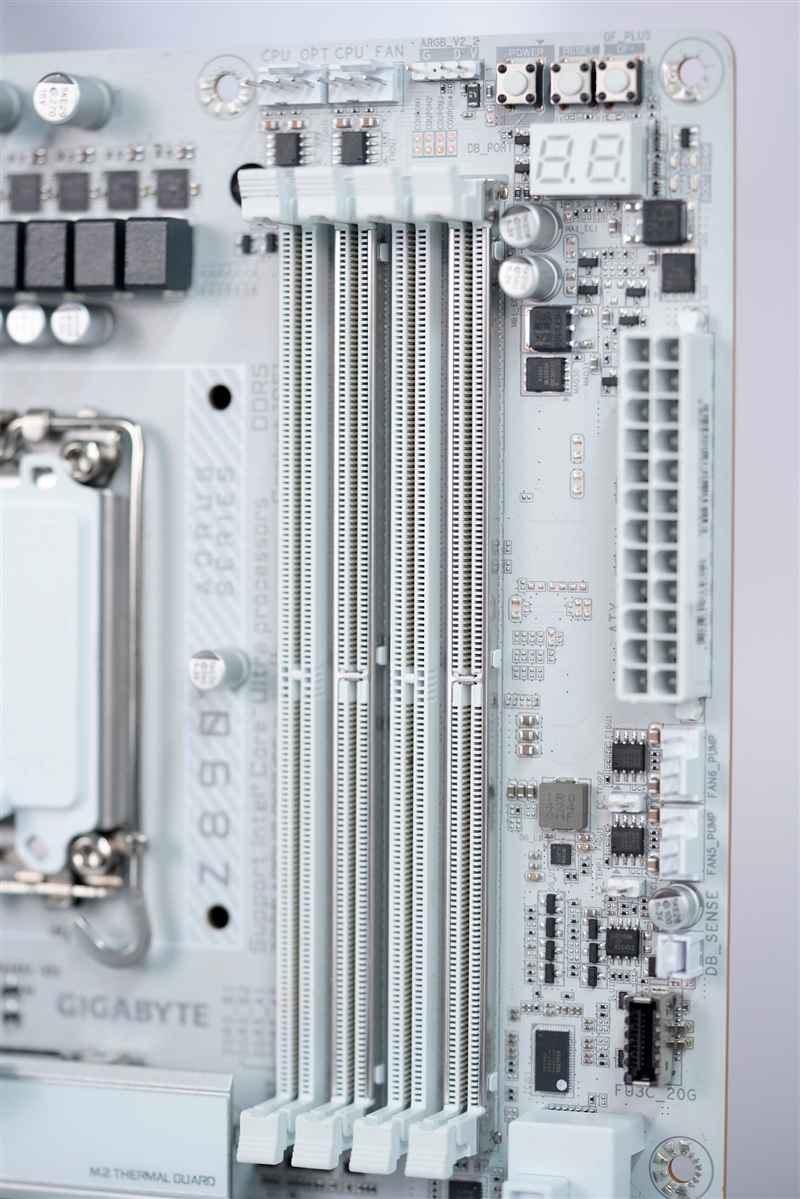 满血40Gbps速率!LaCie Rugged SSD4金刚钻Plus评测:移动数据最佳载体 专业人士的不二选择